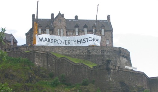 edinburgh_castle_on_the_day_of_the_make_poverty_history_march_-_geograph.org.uk_-_25474